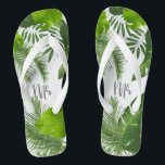 Tropischer Flor Herr Groom ID475 Flip Flops<br><div class="desc">Mit diesem schönen Design mit üppiger tropischer Vegetation kreieren Sie besondere Flipflops für den Bräutigam. Der auffällige "mr" Skripttext ist optional und kann gelöscht werden, um die Vorlage für andere Anlässe zu verwenden. Suchen Sie nach ID475, um weitere Produkte mit diesem Design zu sehen, inklusive der passenden Hochzeitsbriefpapier und mehr....</div>