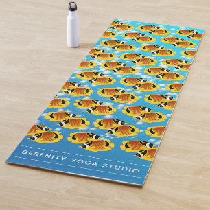 Tropischer Halbmond-Butterflyfish in Bubbly Water Yogamatte