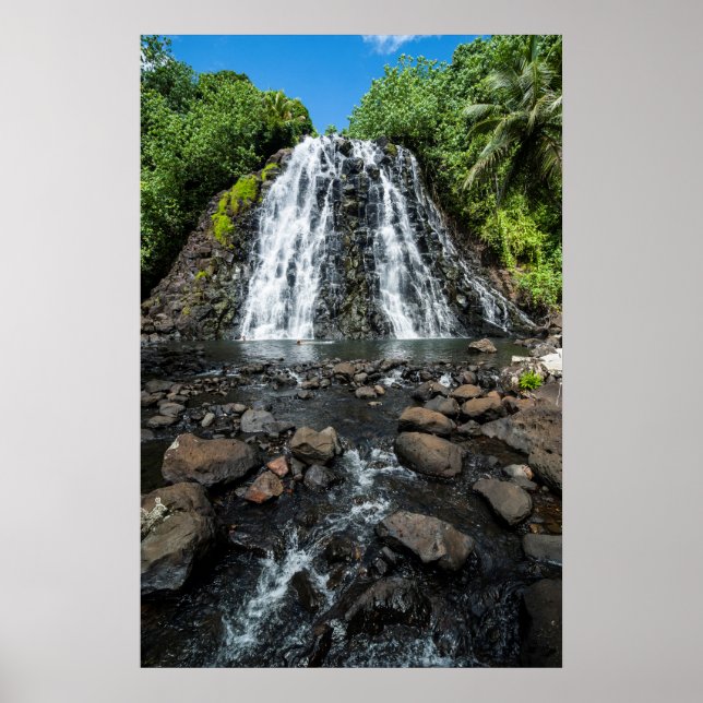 Tropischer Kepirohi Wasserfall Poster (Vorne)