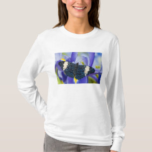 Tropischer Schmetterling Lila Schwertlilie T-Shirt