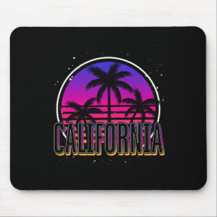Tropischer Sommerurlaub Cali Retro Palmen Cal Mousepad