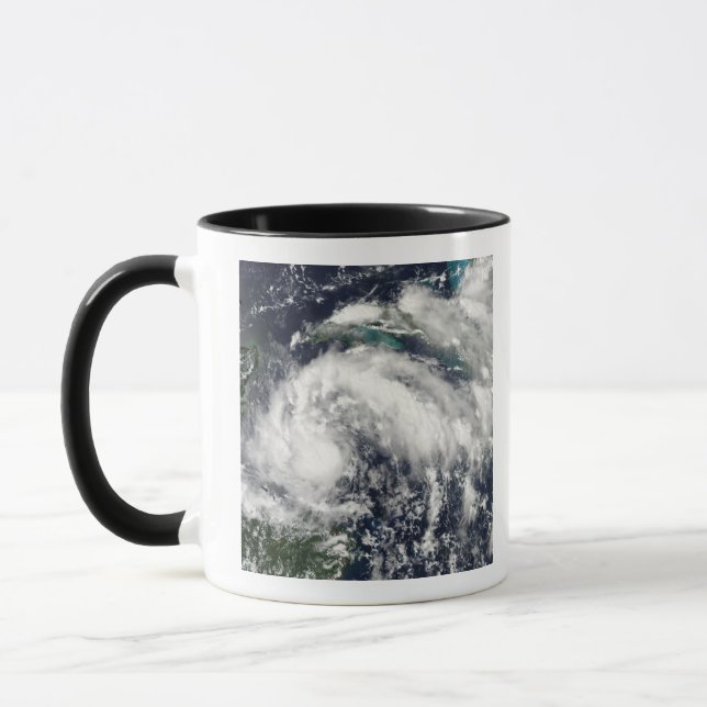 Tropischer Sturm Karl Tasse (Links)