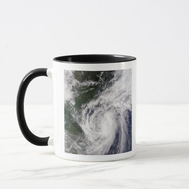 Tropischer Sturm Mekkhala Tasse (Links)