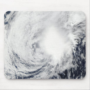 Tropischer Sturm Nida südöstlich von Kadena Mousepad