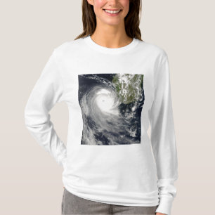 Tropischer Wirbelsturm Favio vor Madagaskar T-Shirt