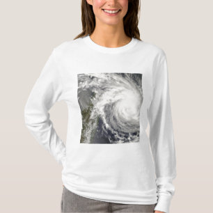 Tropischer Wirbelsturm Iwan, das Madagaskar sich T-Shirt