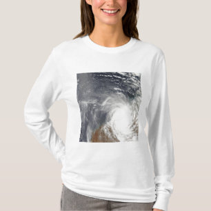 Tropischer Wirbelsturm Laurence über Western T-Shirt