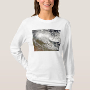 Tropischer Wirbelsturm Olga über Nordostaustralie T-Shirt