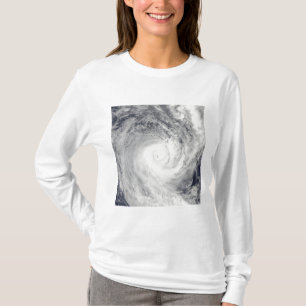 Tropischer Wirbelsturm Oli vor der Küste von T-Shirt