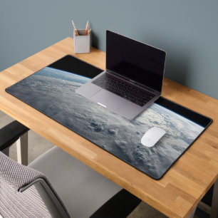 Tropischer Zyklon Idai über der afrikanischen Küst Schreibtischunterlage