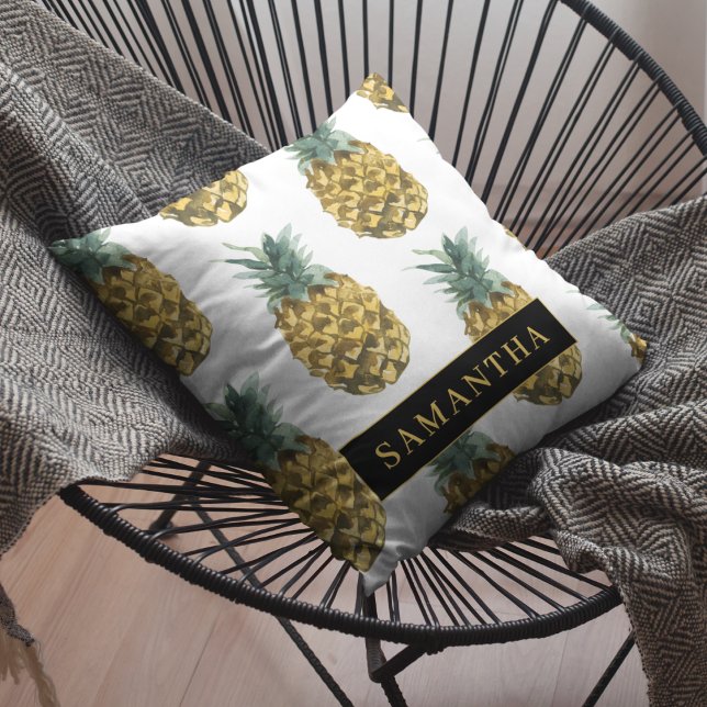 Tropisches Ananas-Muster mit Namen Kissen (Von Creator hochgeladen)