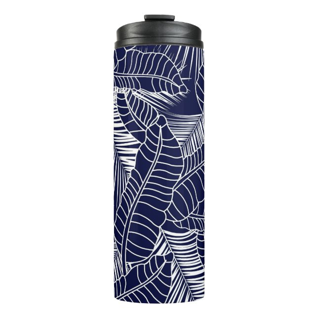 tropisches Blattmuster auf marineblau Hintergrund Thermosbecher (Vorderseite)
