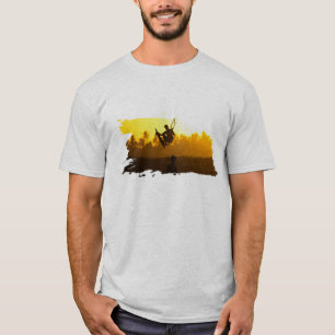 Tropisches Kitesurfen bei Sonnenuntergang Gelb T-Shirt