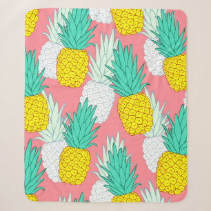 Tropisches nahtloses Muster mit exotischen Ananas. Sherpadecke