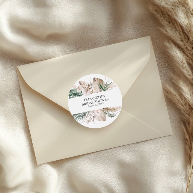 Tropisches Orchid-Brautparty Monstera Runder Aufkleber (Tropical Orchid and Monstera Bridal Shower Classic Round Sticker on an elegant envelope.)