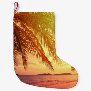 Tropisches Strandparadies: Serene Landschaft. Kleiner Weihnachtsstrumpf