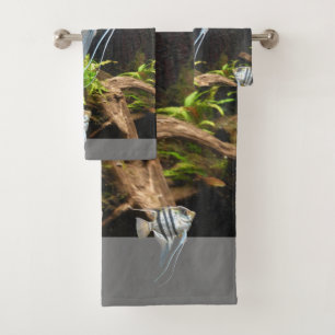 Tropisches Striptes Set für Badehandtuch