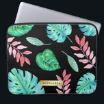 Tropisches Watercolor-Blätter auf Schwarzem mit Laptopschutzhülle<br><div class="desc">Dieses stilvolle,  tropische ThemaAusrüstungsbeschreibungen verschiedene Watercolor-Blätter in rosa,  in Blauem und Grün auf einem schwarzen Hintergrund. Ein Imitatgoldblickbereich enthält Ihren Namen.</div>