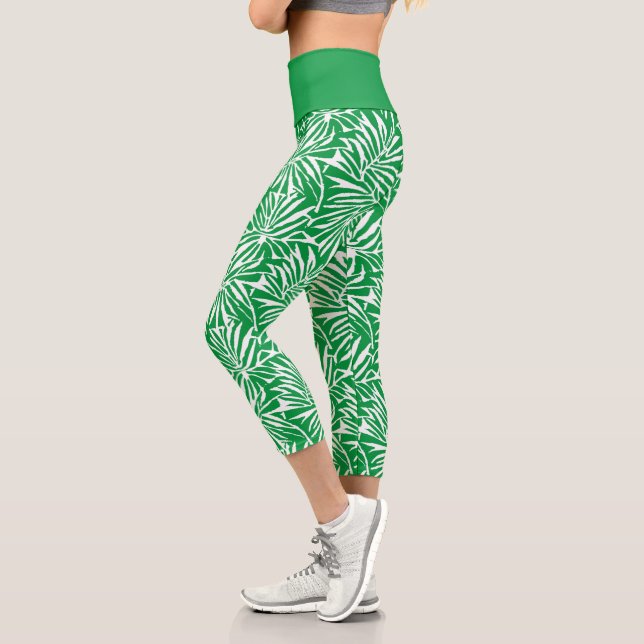 Tropisches weißes und grünes Leaf-Muster Capri Leggings (Links)