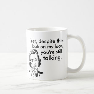 Trotz des Blickes auf meinem Gesicht sprechen Sie Kaffeetasse
