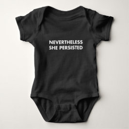 Trotzdem behielt sie den Baby Bodysuit bei Strampler