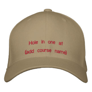 Trou de golf en un Casquette