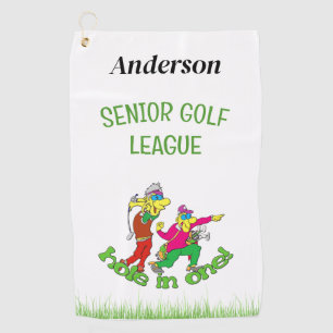 Trou supérieur dans une serviette de golf