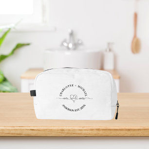 Trousse De Toilette Mr. mrs white black newlyweds