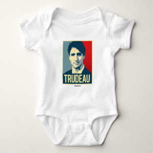 Trudeau Propaganda-Plakat - .png Baby Strampler