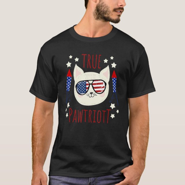 True Pawtriot American Flag July 4th Fireworks Pat T-Shirt (Vorderseite)