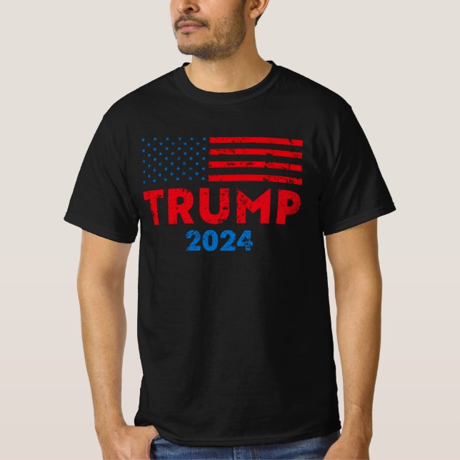 Trump 2024: Amerikanische Flagge pro Trump T-Shirt (Vorderseite)