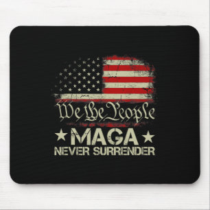 Trump 2024 Mega übergibt nie US-amerikanische Flag Mousepad