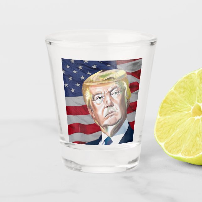 Trump 45. Präsident der USA - Geschenk Schnapsglas (Vorderseite)