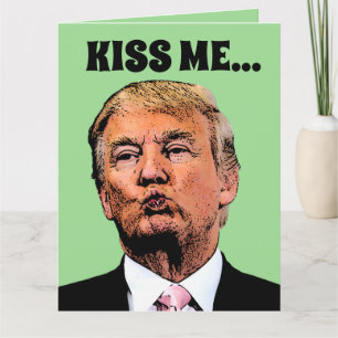 TRUMP BAISSE LA CARTE DE VOEUX DE LA SAINT-PATRICK