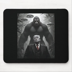 Trump Bigfoot UFO Außerirdischer Begegnung Besuch Mousepad