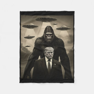 Trump Bigfoot UFO Außerirdischer Begegnung Invasio Fleecedecke