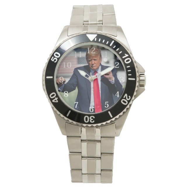 Trump Dance Funny Armbanduhr (Vorderseite)