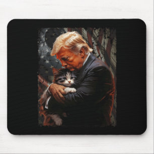 Trump, der eine orange Katze 2024 umarmt, macht Ka Mousepad