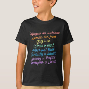 Trump Diversity Science Refugees Liebe Womens Righ T-Shirt