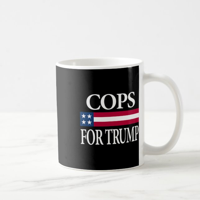 Trump: Donald Trump 2024 bringt Amerika zurück Kaffeetasse (Rechts)