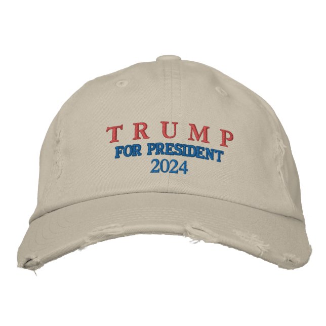 TRUMP FÜR PRÄSIDENT 2024 DISTRESSED CHINO CAP BESTICKTE BASEBALLKAPPE (Vorderseite)