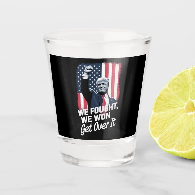 Trump gewinnt Trump den Sieg des 47. Präsidenten Schnapsglas (Vorderseite)