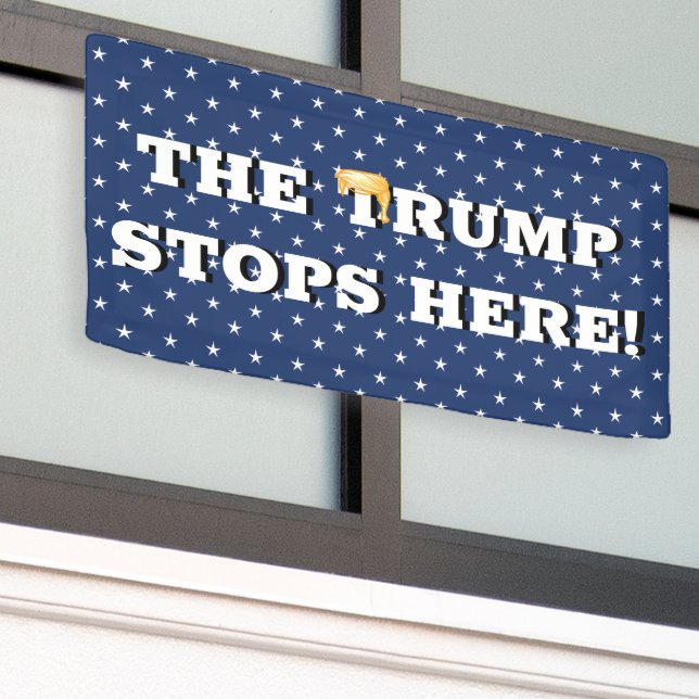 Trump hält hier an Banner fest (Äußeres Gebäude)