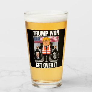 Trump hat gewonnen, akzeptiere es, Maga hat die Wa Glas