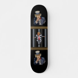 Trump im Gefängnis als Skateboard