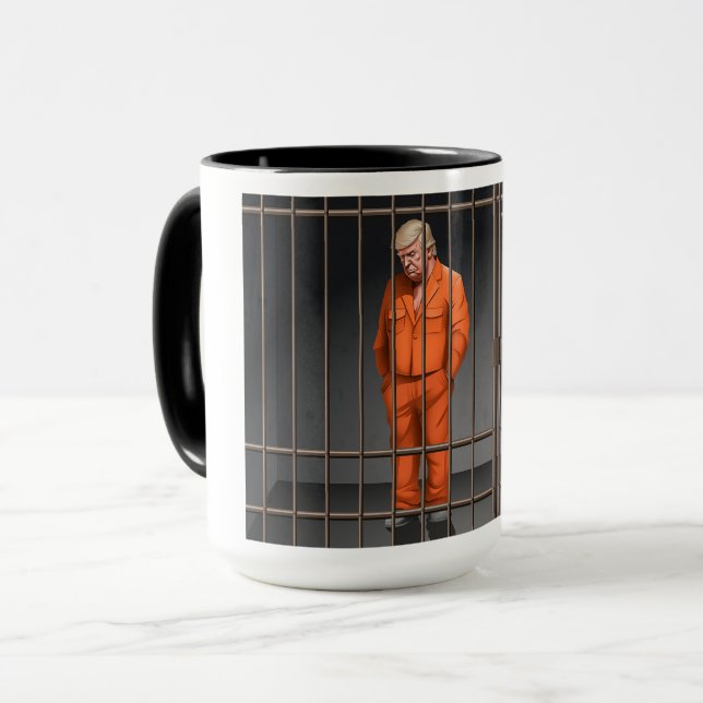 Trump in der Combo-Tasse im Gefängnis, 15 oz Tasse (Vorderseite Links)