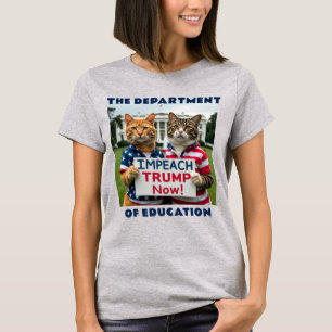 Trump jetzt politisch implizieren T-Shirt