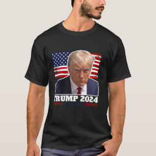 Trump sagt Trump 2024 und US-Flagge T-Shirt