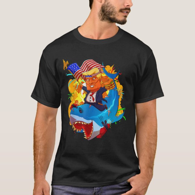Trump Shark Patriotic Unique 4. Juli Amerikaner T-Shirt (Vorderseite)