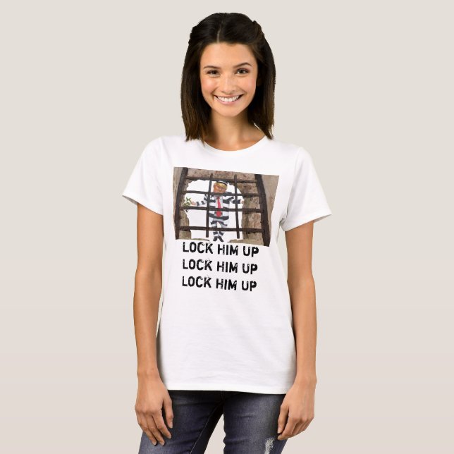 Trump Shirt sperrt ihm auf (Vorne ganz)